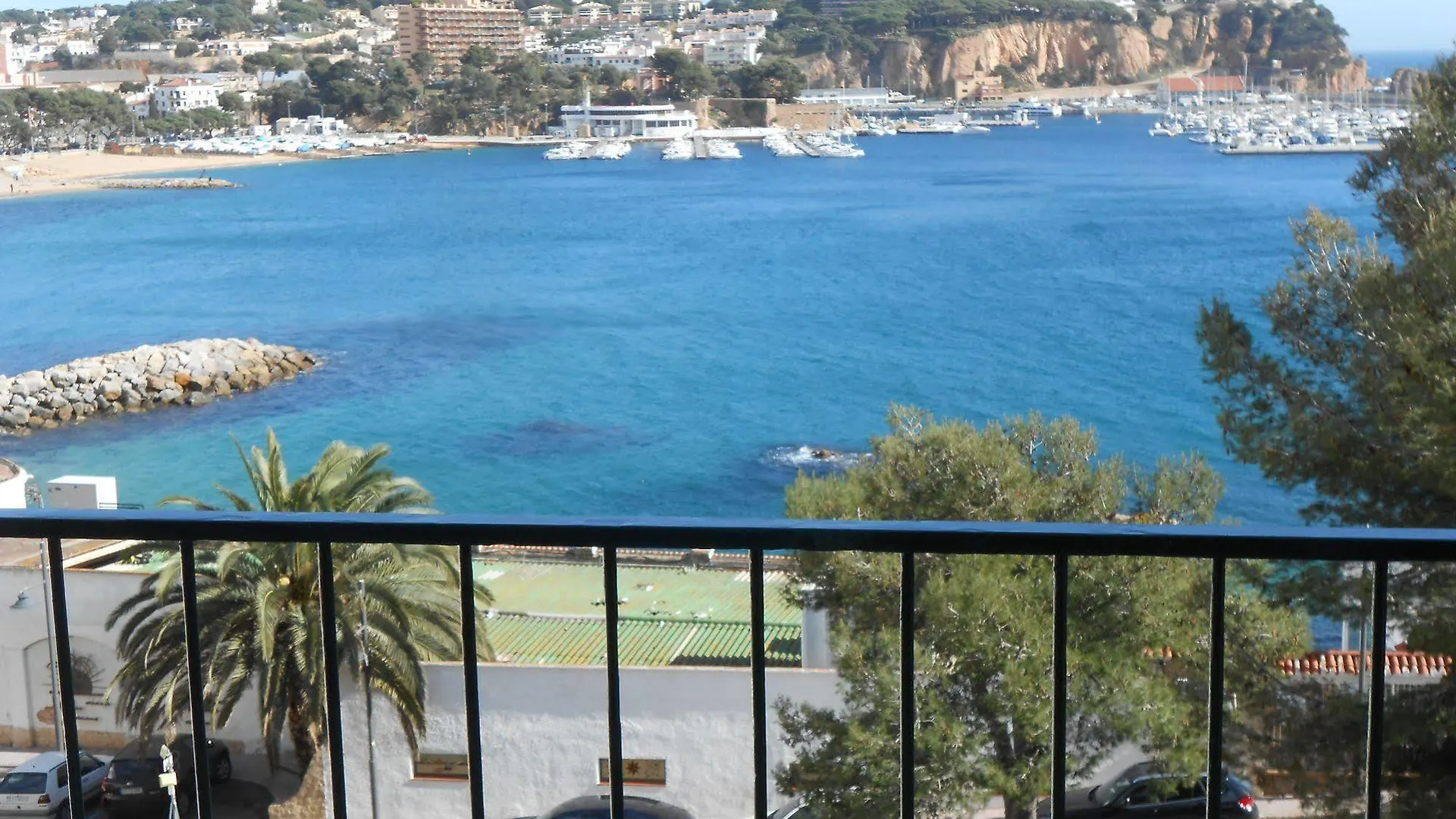 سان فيليو ذي غيشولس Apartaments Mercedes سان فيليو ذي غيشولس